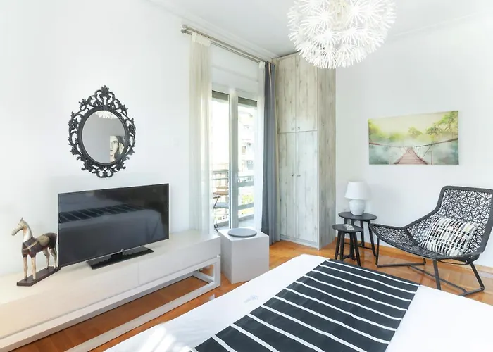 Modern Apartment in City Centre near Acropolis